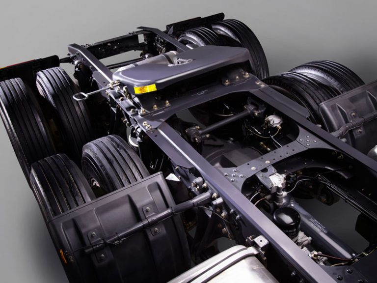 Xe Dau Keo Chenglong H7 420hp Cau Lap 6 Xe Dau Keo Chenglong H7 420hp Cau Lap 6